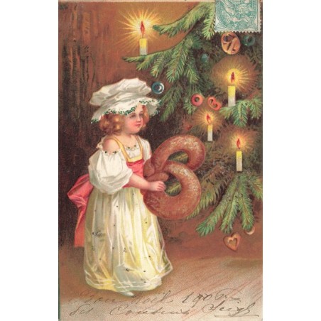 n°28675 - Carte Gaufrée - Noël - Clapsaddle - Fillette tenant un bretzel près d'un sapin