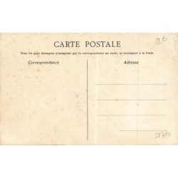 n°28710 - Illustrateur - Une femme portant un très grand chapeau orné d'une rose - Mode