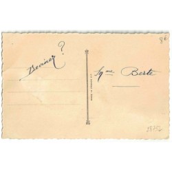 n°28752 - 1er Avril - Chat noir en feutrine, debout sur le dos d'un poisson