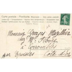 n°28873 - Carte Gaufrée - Clapsaddle - Bonne Année - Cupidon assis sur une balance à plateau