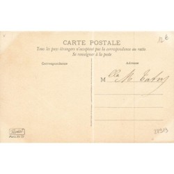 n°28913 - Illustrateur - Portrait d'une femme portant un chapeau bleu avec des plumes orange - Mode