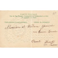 n°28916 - Carte Gaufrée - Bonne et Heureuse Année - Pièces d'or dans un coeur