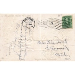 n°29085 - Carte Gaufrée - With all Good Christmas Wishes - Une pomme et une bougie humanisées s'embrassant