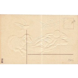 n°29106 - Carte Gaufrée - MSIB 13762 - Fröhliche Weihnachten - Un mouton et une colombe veillant sur un bébé dormant