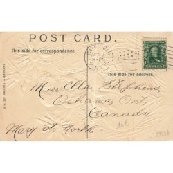 n°29227 - Carte Gaufrée - Pâques - A Joyous Easter - Anges assis sur un oeuf au milieu de fleurs