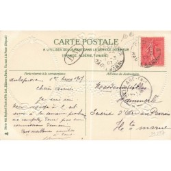 n°29237 - Carte Gaufrée - Clapsaddle - Portrait de jeunes gens dans des médaillons