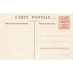 n°29239 - Fantaisie - Enfant ramassant des cartes postales à l'aide de son chapeau