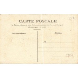 n°29254 - Illustrateur Molynk - Femme portant un canard, un escargot et une grenouille sur son grand chapeau