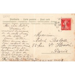 n°29289 - Carte Gaufrée - Bonne Année - Jeune fille frappant à une porte