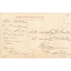 n°29471 - Carte Gaufrée - Clapsaddle - Bonne et Heureuse Année - Portrait d'une fillette entouré de houx