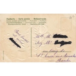 n°29482 - Carte Gaufrée - Joyeux Noël - Enfant coupant un sapin