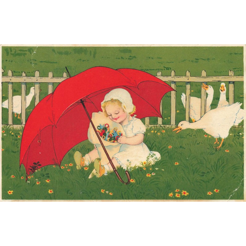 n°29546 - Fantaisie - Flatscher - Fillette assise sous un parapluie dans l'herbe admirant le contenu de son sac