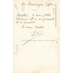 n°29558 - Illustrateur Bianchi - Jeune femme en manteau sous des feuilles tourbillonnant au-dessus d'elle