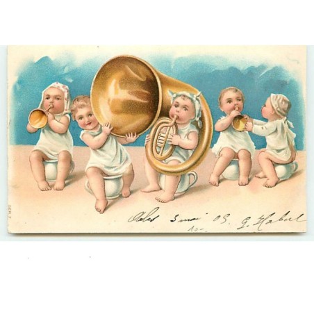 n°13646 - Carte Gaufrée - Bébés sur des pots de chambre faisant de la musique
