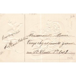 n°29674 - Carte Gaufrée - Bonne Année - Anges, l'un tenant une montre, l'autre au milieu de violettes