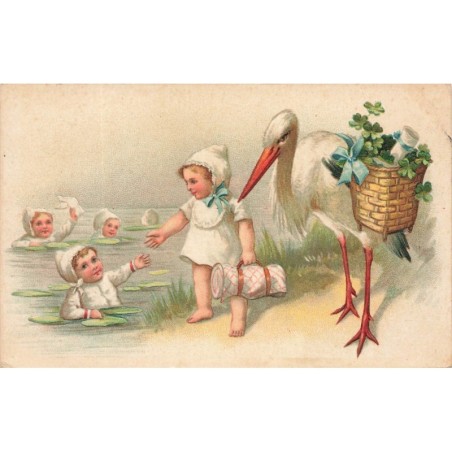 n°29742 - Carte Gaufrée - Fantaisie - Cigogne près de bébés prêts pour le départ