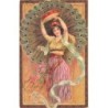 n°29796 - Fantaisie - Une femme gitane jouant avec un tambourin devant des plumes de paon