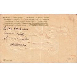 n°29897 - Carte Gaufrée - 5825 - Fantaisie - Fillette tenant le biberon d'un bébé dans son nid d'ange