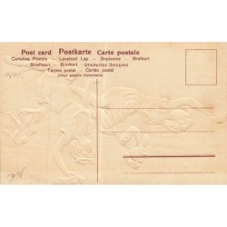 n°29970 - Carte Gaufrée - Pâques - Fröhliche Ostern - Une fillette et un lièvre ramassant des oeufs