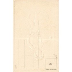 n°30094 - Carte Gaufrée - Ange se promenant avec un coeur et un arc