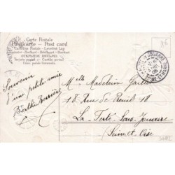 n°30112 - Carte Gaufrée - Joyeuses Pâques - Jeune fille tirant un gros oeuf