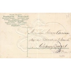 n°30126 - Carte Gaufrée - Nouvel An - Bonne Année - Ange assis sur un trèfle