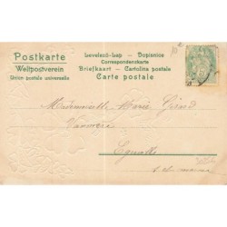 n°30256 - Carte Gaufrée - Fantaisie - Jeune femme portant un trèfle comme chapeau - Champignon