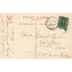 n°30385 - Carte Gaufrée - Clapsaddle - Saint-Valentin - True Love's Greeting - Garçon assis sur un coeur