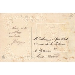 n°30432 - Carte Gaufrée - Heureux Noël - Anges Gardiens priant