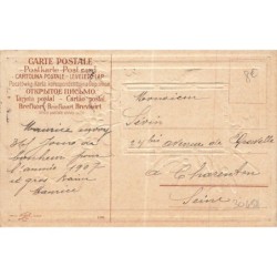 n°30458 - Carte Gaufrée - Clapsaddle - Bonne Année - Ange dans un cadre entouré de gui et de houx