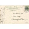n°30481 - Carte Gaufrée - Fröhliche Weihnachten - Jeune femme allumant les bougies d'un sapin