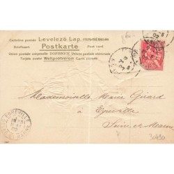 n°30490 - Carte Gaufrée - Fantaisie - Jeune femme se promenant sur le dos d'un âne