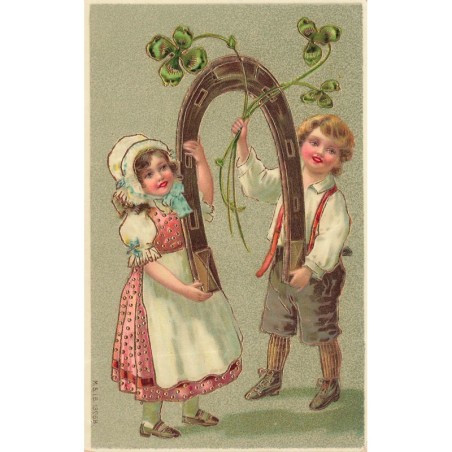 n°30533 - Carte Gaufrée - MSIB 13968 - Couple d'enfant portant un fer à cheval