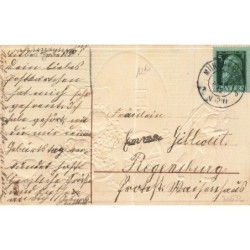n°30632 - Carte Gaufrée - Fröhliche Ostern - Lièvre humanisé tirant un oeuf d'où sortent des poussins