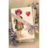 n°30693 - Carte Gaufrée - Clapsaddle - Enfant avec Coeur, Ruban et Violettes  (1908)