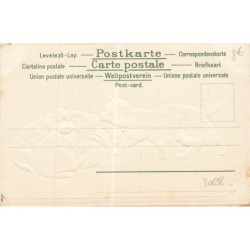 n°30698 - Carte Gaufrée - Chaton et trois petits chiots endormis
