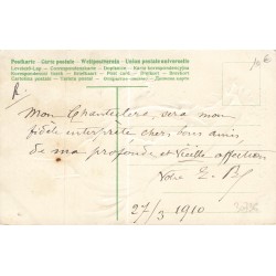 n°30736 - Carte Gaufrée - Joyeuses Pâques - Coq Chantecler habillé et poule au nid - Animaux habillés