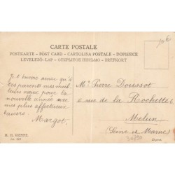 n°30790 -Heureuse Année -MM Vienne 329 - Chiens humanisés en luge dans la neige  - Teckel