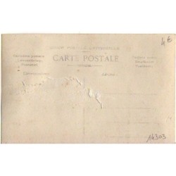 n°14303 - Carte Brodée - Vive Ste Catherine - Photo d'une femme près d'un vase, bonnet rouge et bord bleu