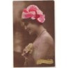n°14359 - Ste Catherine - Photo d'une femme avec un bonnet en tissu rose
