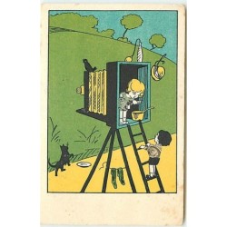 n°14389 - Enfants cachés...