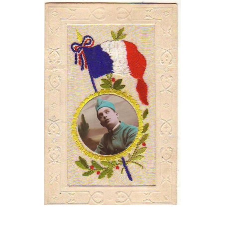 n°14501 - Carte Brodée - Photo d'un soldat dans un médaillon - Drapeau français