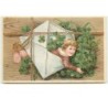 n°15040 - Carte Fantaisie - Bonne Année - Garçon sortant d'une enveloppe avec plein de trèfles