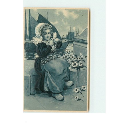 n°15150 - Carte Gaufrée - Fillette hollandaise assise sur un quai d'un port