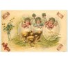 n°15181 - Fillettes sortant d'oeufs devant des poussins