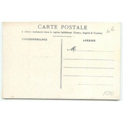 n°15275 - Jeune fille assise sur un croissant de lune jouant de la flûte