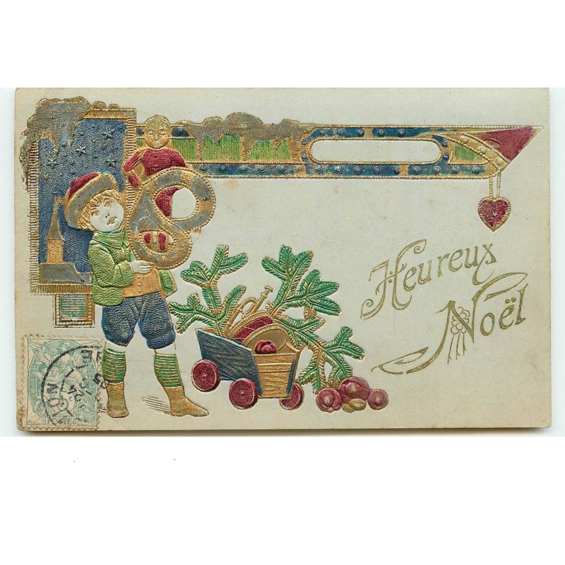 n°15380 - Carte Gaufrée - Heureux Noël - Garçon avec des jouets