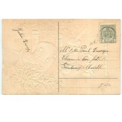 n°15420 - Carte Gaufrée  - Bonne Année - Jeune femme assise sur un banc