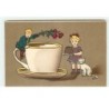 n°15988 - Enfants, la fillette tenant un gâteau, et le garçon sur une grosse tasse - chat