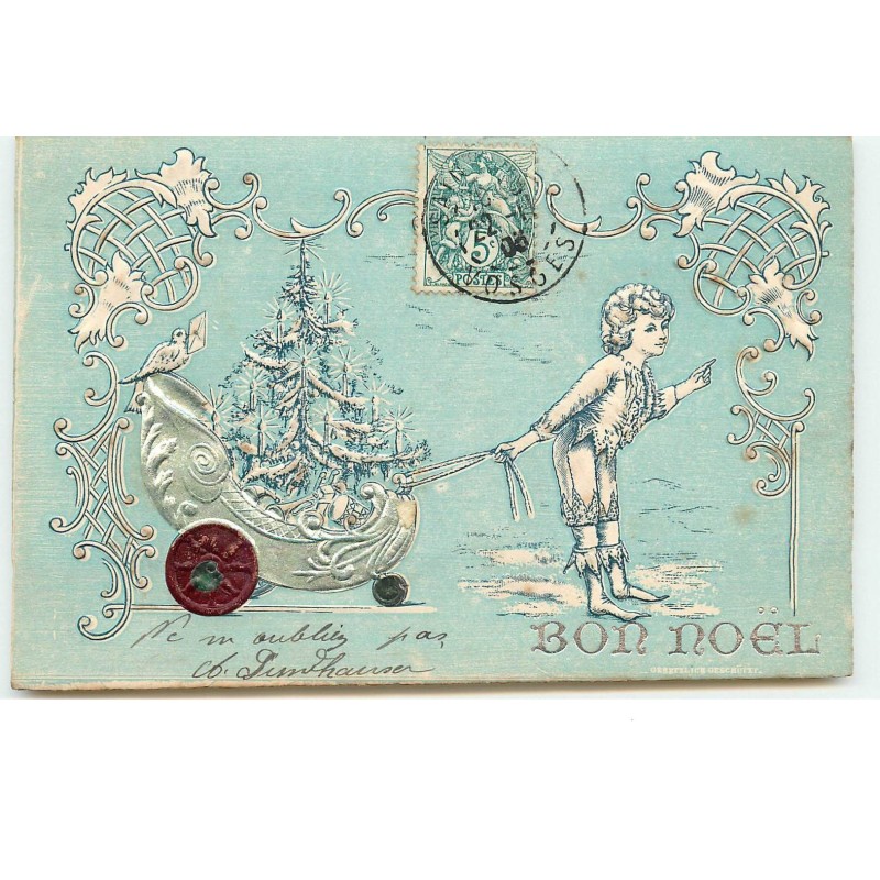n°16119 - Carte Gaufrée - Bon Noël - Garçon tirant un sapin dans un char